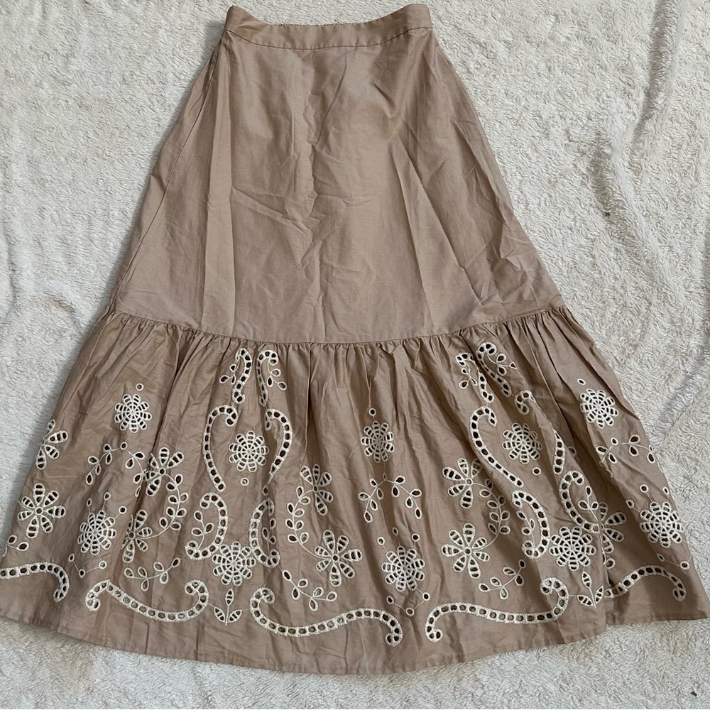 Moon River Eyelet Midi Skirt NWOT - Picture 4 of 7